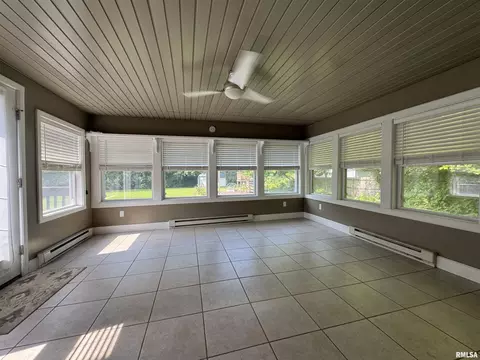 Exterior - 8050 Little Eagle Dr, Springfield, IL 62712 photo 5 of 23
