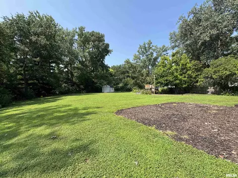 Exterior - 8050 Little Eagle Dr, Springfield, IL 62712 photo 16 of 23