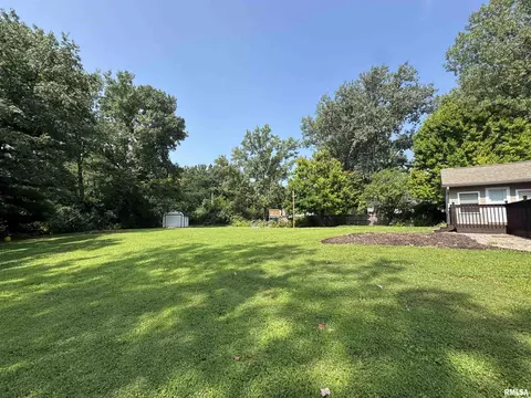 Exterior - 8050 Little Eagle Dr, Springfield, IL 62712 photo 17 of 23