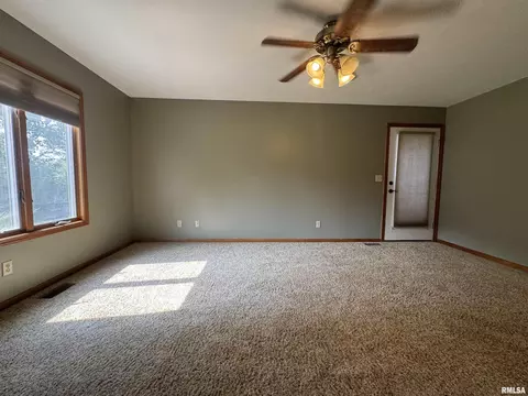 Living - 8050 Little Eagle Dr, Springfield, IL 62712 photo 8 of 8