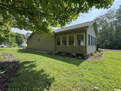 Exterior - 8050 Little Eagle Dr, Springfield, IL 62712 photo 7 of 23