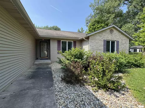 Exterior - 8050 Little Eagle Dr, Springfield, IL 62712 photo 3 of 23