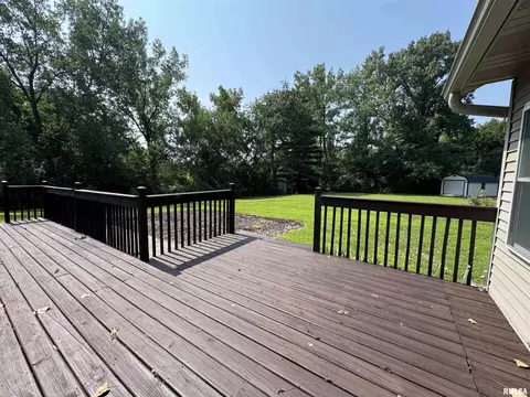 Exterior - 8050 Little Eagle Dr, Springfield, IL 62712 photo 13 of 23