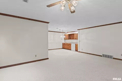Living - 1830 Cherry Rd, Springfield, IL 62704 photo 15 of 16