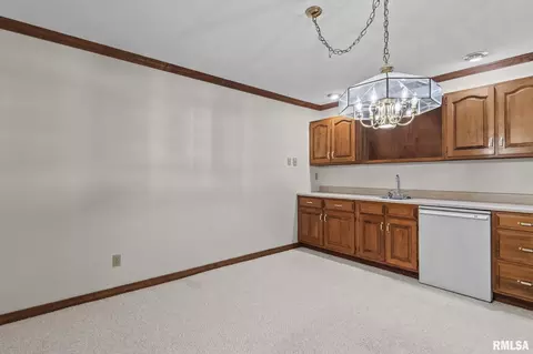 Kitchen - 1830 Cherry Rd, Springfield, IL 62704 photo 6 of 6