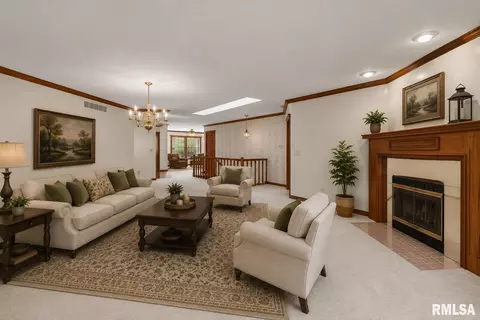 Living - 1830 Cherry Rd, Springfield, IL 62704 photo 2 of 16