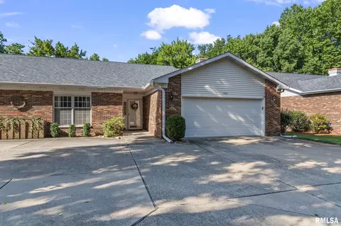 Exterior - 1830 Cherry Rd, Springfield, IL 62704 photo 2 of 8