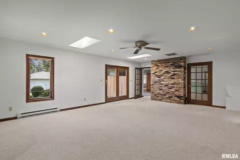 Living - 53 Frontier Lake Ests, Springfield, IL 62707 photo 2 of 5