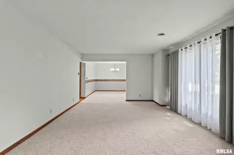 Living - 53 Frontier Lake Ests, Springfield, IL 62707 photo 5 of 5