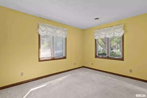 Bedroom - 53 Frontier Lake Ests, Springfield, IL 62707 photo 9 of 10