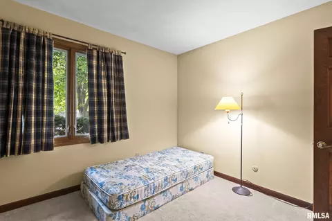 Bedroom - 53 Frontier Lake Ests, Springfield, IL 62707 photo 6 of 10