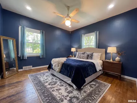 Bedroom - 1850 Laurel St, Hamilton, IL 62341 photo 3 of 4