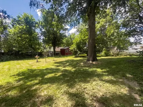 Exterior - 1850 Laurel St, Hamilton, IL 62341 photo 4 of 6