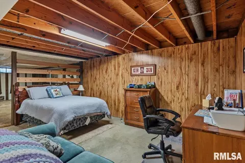 Bedroom - 1349 Crestview Dr, Springfield, IL 62702 photo 3 of 6