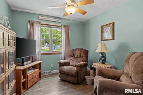 Other - 1349 Crestview Dr, Springfield, IL 62702 photo 2 of 5