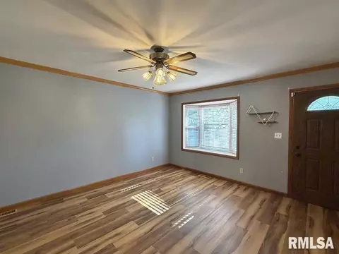 Living - 1920 Stanhope Rd, Springfield, IL 62702 photo 2 of 7