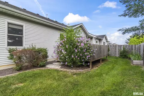 Exterior - 1514 Balfour Dr, Springfield, IL 62711 photo 7 of 8