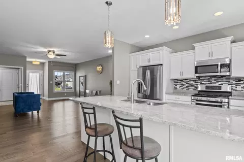 Kitchen - 1514 Balfour Dr, Springfield, IL 62711 photo 1 of 5