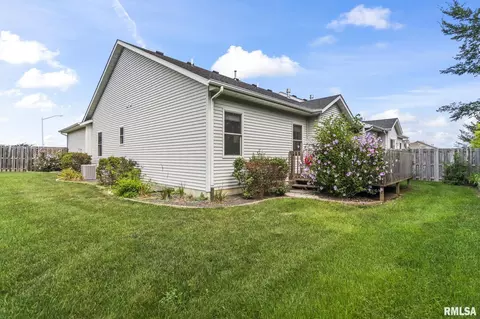 Exterior - 1514 Balfour Dr, Springfield, IL 62711 photo 5 of 8
