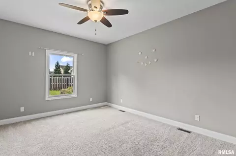 Bedroom - 1514 Balfour Dr, Springfield, IL 62711 photo 3 of 7
