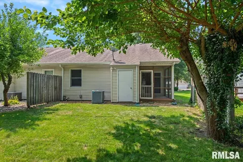 Exterior - 3211 Ashley Ln, Springfield, IL 62707 photo 5 of 6