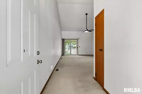 Entry Way - 3211 Ashley Ln, Springfield, IL 62707 photo 1 of 2