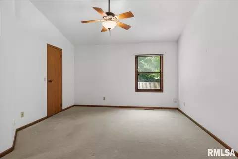 Bedroom - 3211 Ashley Ln, Springfield, IL 62707 photo 2 of 5