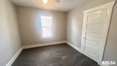 Bedroom - 121 S Wesley St, Springfield, IL 62703 photo 1 of 2