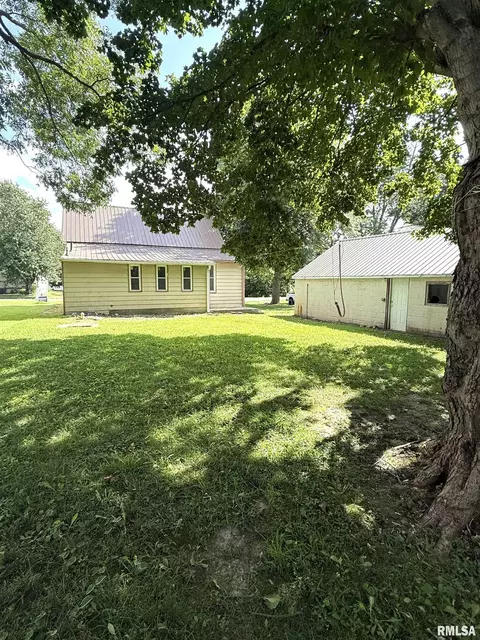 Exterior - 112 Smith St, Ursa, IL 62376 photo 1 of 1