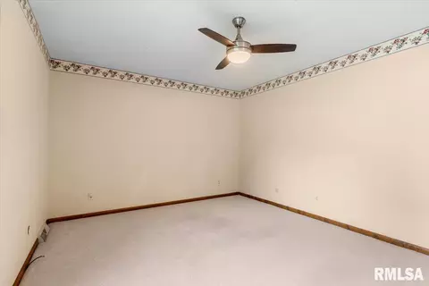 Bedroom - 169 Bellerive Rd, Springfield, IL 62704 photo 4 of 9