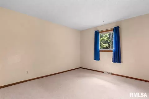 Bedroom - 169 Bellerive Rd, Springfield, IL 62704 photo 6 of 9