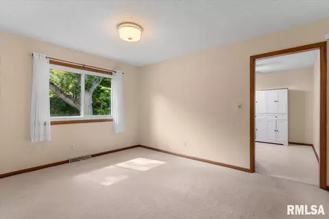 Bedroom - 169 Bellerive Rd, Springfield, IL 62704 photo 8 of 9