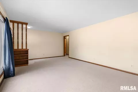 Living - 169 Bellerive Rd, Springfield, IL 62704 photo 4 of 8