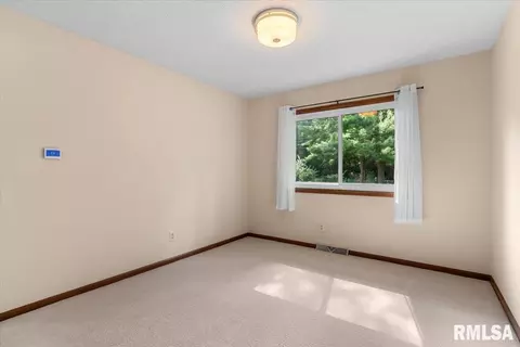 Bedroom - 169 Bellerive Rd, Springfield, IL 62704 photo 9 of 9