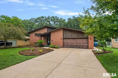 2400 Cahokia Dr, Springfield, IL 62703 photo 3