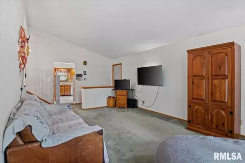 2400 Cahokia Dr, Springfield, IL 62703 photo 5