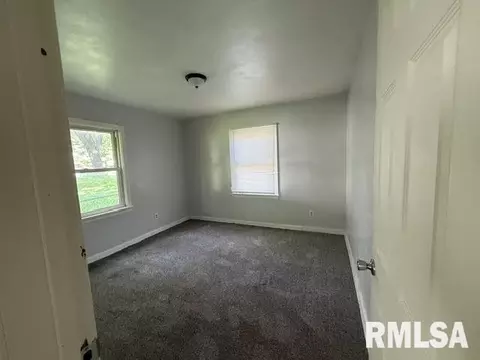 Bedroom - 2204 E Adams St, Springfield, IL 62703 photo 2 of 2