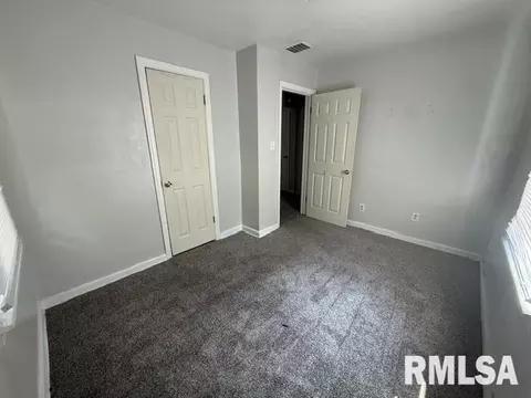 Bedroom - 2204 E Adams St, Springfield, IL 62703 photo 1 of 2