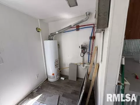 Other - 2204 E Adams St, Springfield, IL 62703 photo 2 of 4