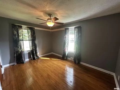 Bedroom - 200 N Maple St, Athens, IL 62613 photo 1 of 2
