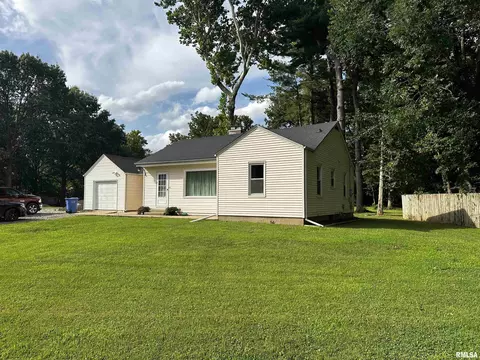 Other - 200 N Maple St, Athens, IL 62613 photo 1 of 4