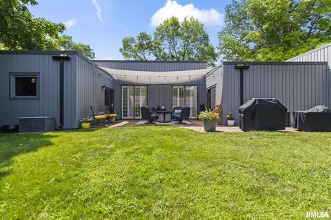 Exterior - 2201 W Washington St, Springfield, IL 62702 photo 11 of 11