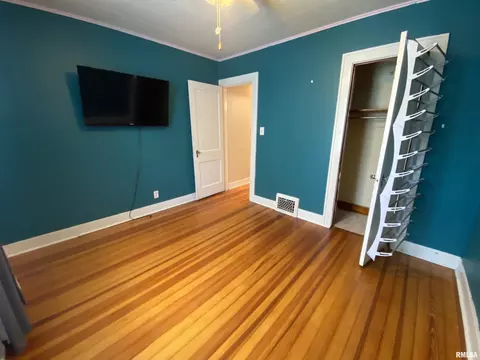 Bedroom - 525 S Feldkamp Ave, Springfield, IL 62704 photo 2 of 4