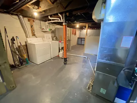 Other - 525 S Feldkamp Ave, Springfield, IL 62704 photo 3 of 5