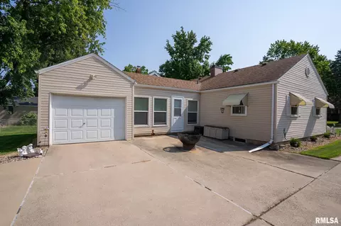 Exterior - 1919 Marland St, Springfield, IL 62702 photo 4 of 5