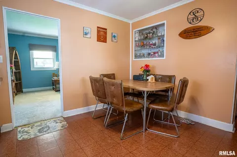Dining - 1919 Marland St, Springfield, IL 62702 photo 1 of 1