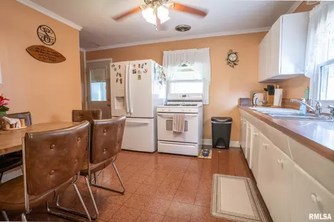 Kitchen - 1919 Marland St, Springfield, IL 62702 photo 2 of 2