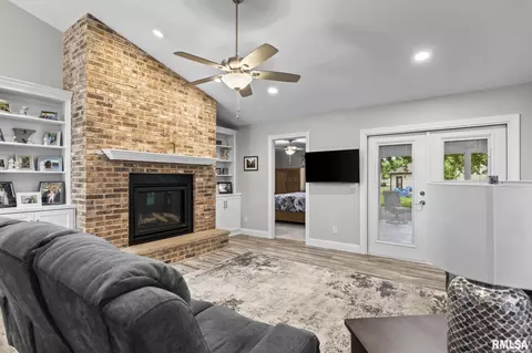 Other - 2241 W Road Dr, Springfield, IL 62711 photo 5 of 8