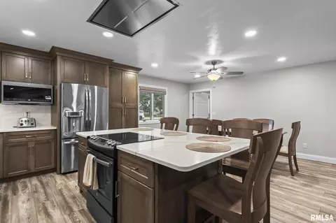 Kitchen - 2241 W Road Dr, Springfield, IL 62711 photo 4 of 5