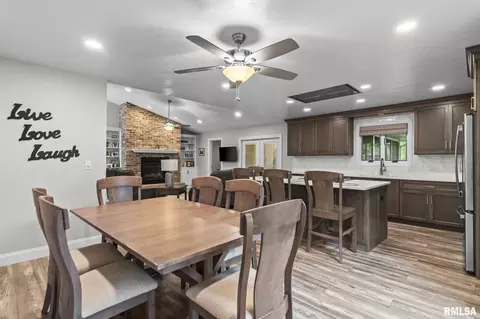 Dining - 2241 W Road Dr, Springfield, IL 62711 photo 1 of 2